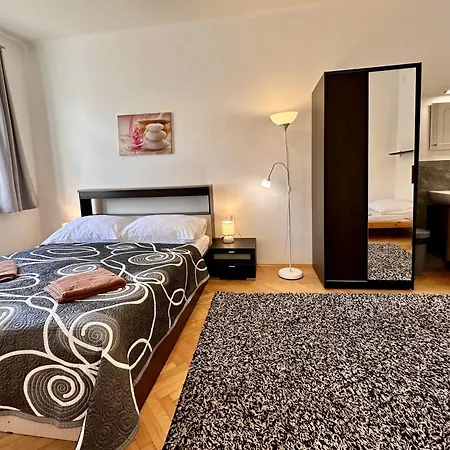 Pension Sklep 2* Prague